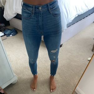 ABERCROMBIE Ultra High Rise Skinny Ankle Jeans